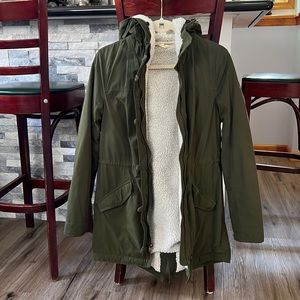 Hollister medium size olive coat